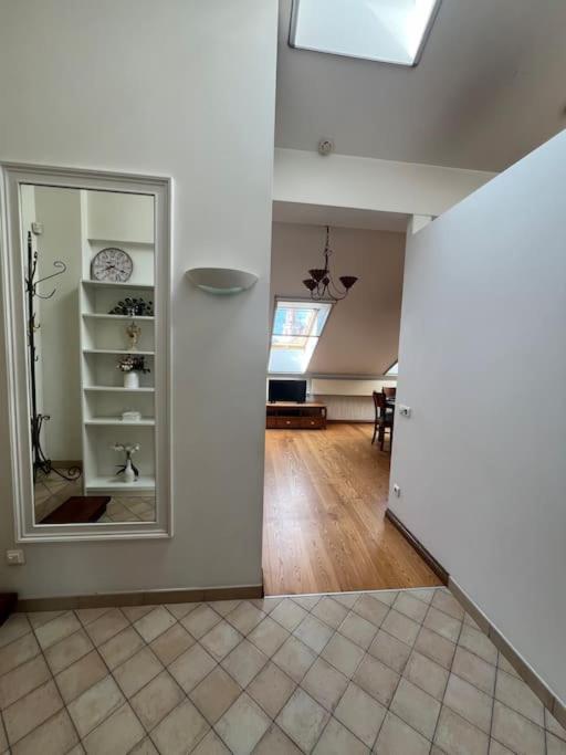 Old Town Apartment With Free Parking فيلنيوس المظهر الخارجي الصورة