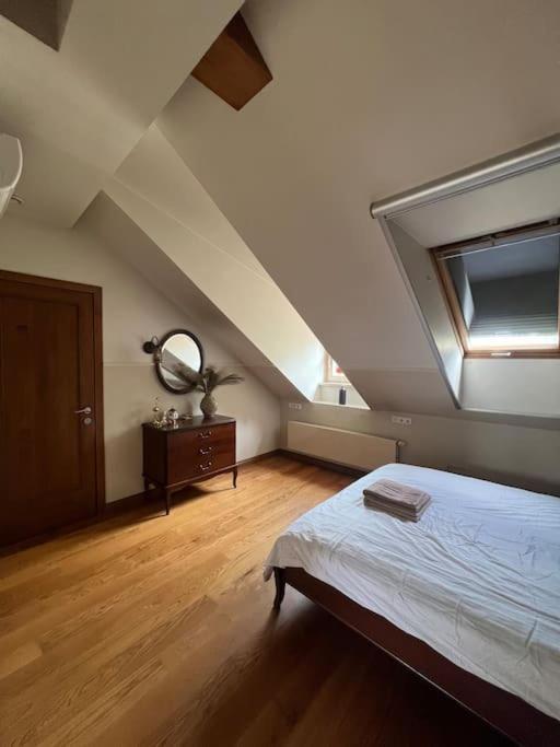Old Town Apartment With Free Parking فيلنيوس المظهر الخارجي الصورة